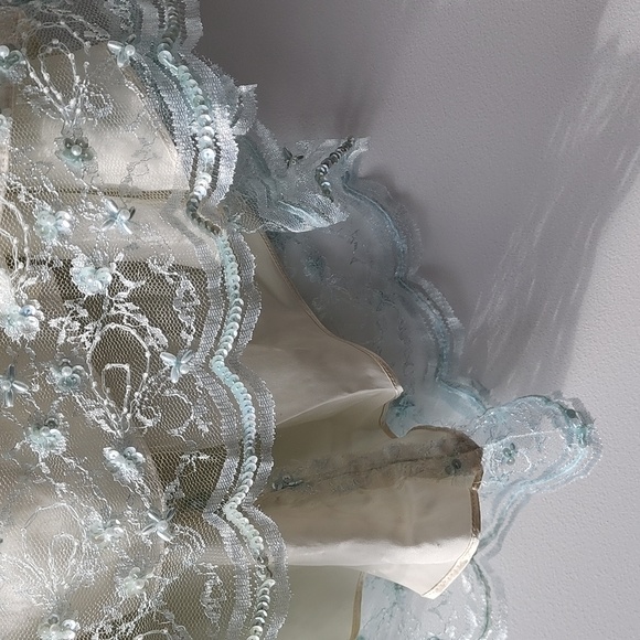 Handmade Beaded Lace Strapless Sequin Scalloped Hem Dress - Picture 3 of 8